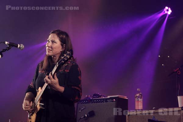 THE BREEDERS - 2017-10-27 - PARIS - Gaite Lyrique - Kim Deal